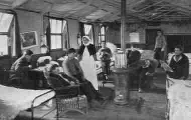 Inside Harefield Convalescent Hospital 1917 - postcard EG King collection